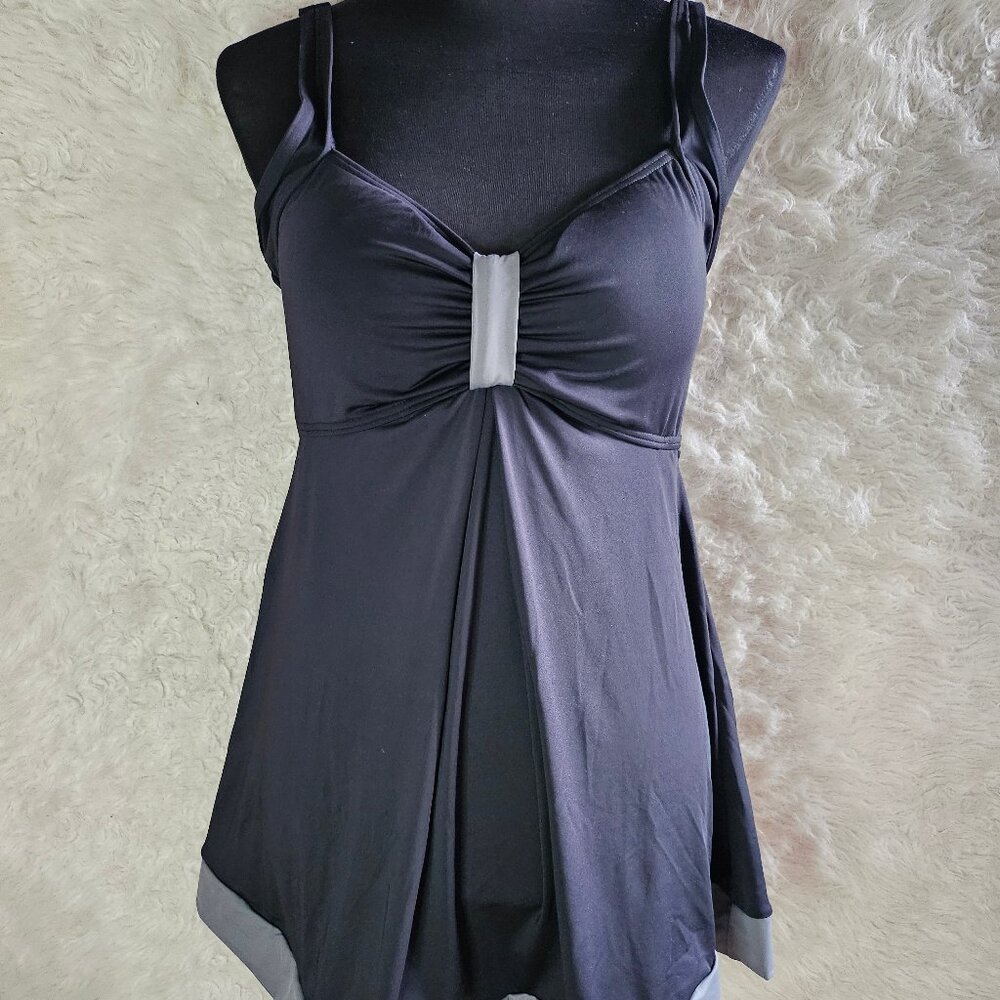 Glow & Grow Women's Black Swim Suit Size: S